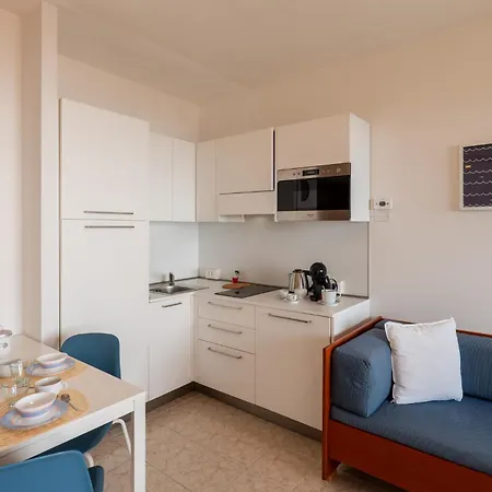 Guesthost - Nest With Sea View Terrace *