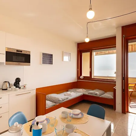 아파트 Guesthost - Nest With Sea View Terrace